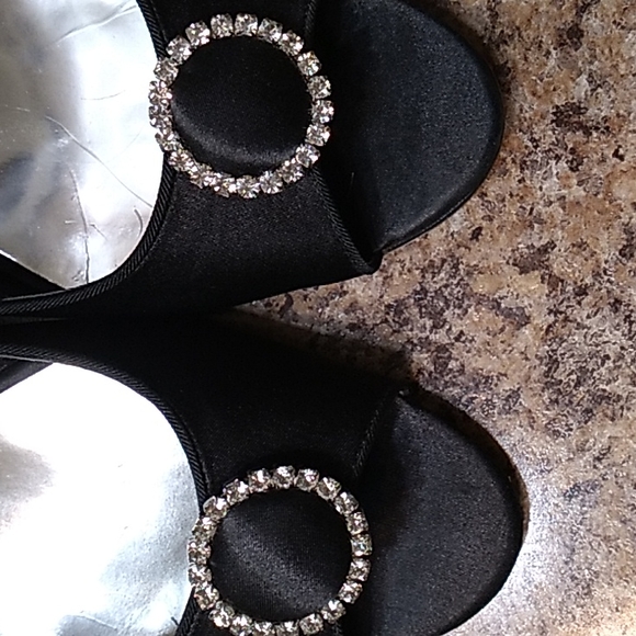 Euc satin pumps - Picture 2 of 8